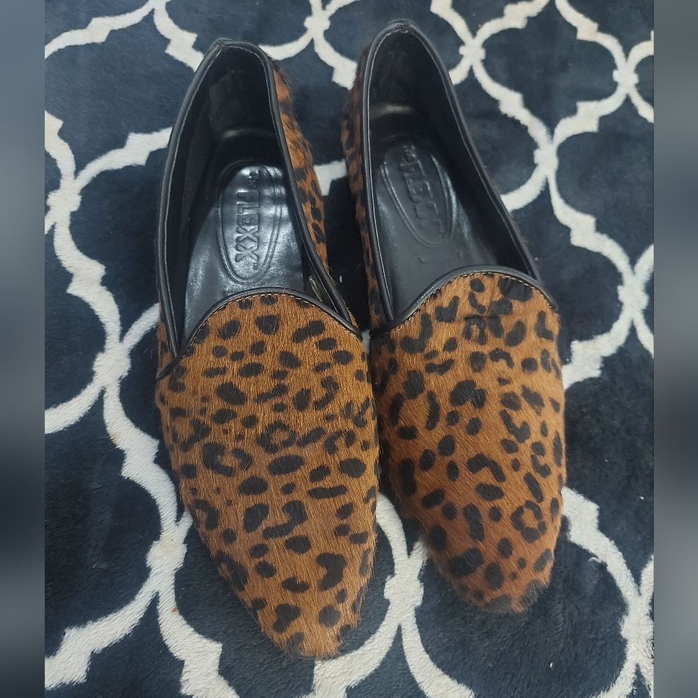 Barely worn The Flexx shoes Melanzana Calf Hair flats size 7.5 leopard